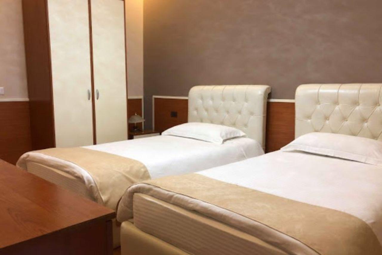 Hotel Palma Tirana Exteriör bild