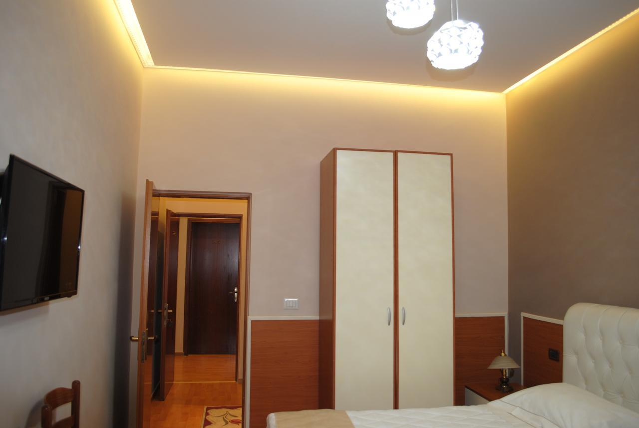 Hotel Palma Tirana Exteriör bild