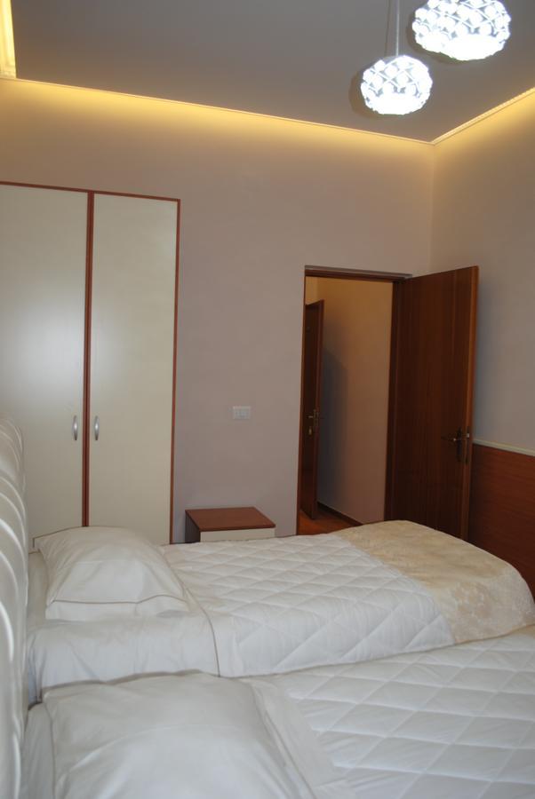 Hotel Palma Tirana Exteriör bild