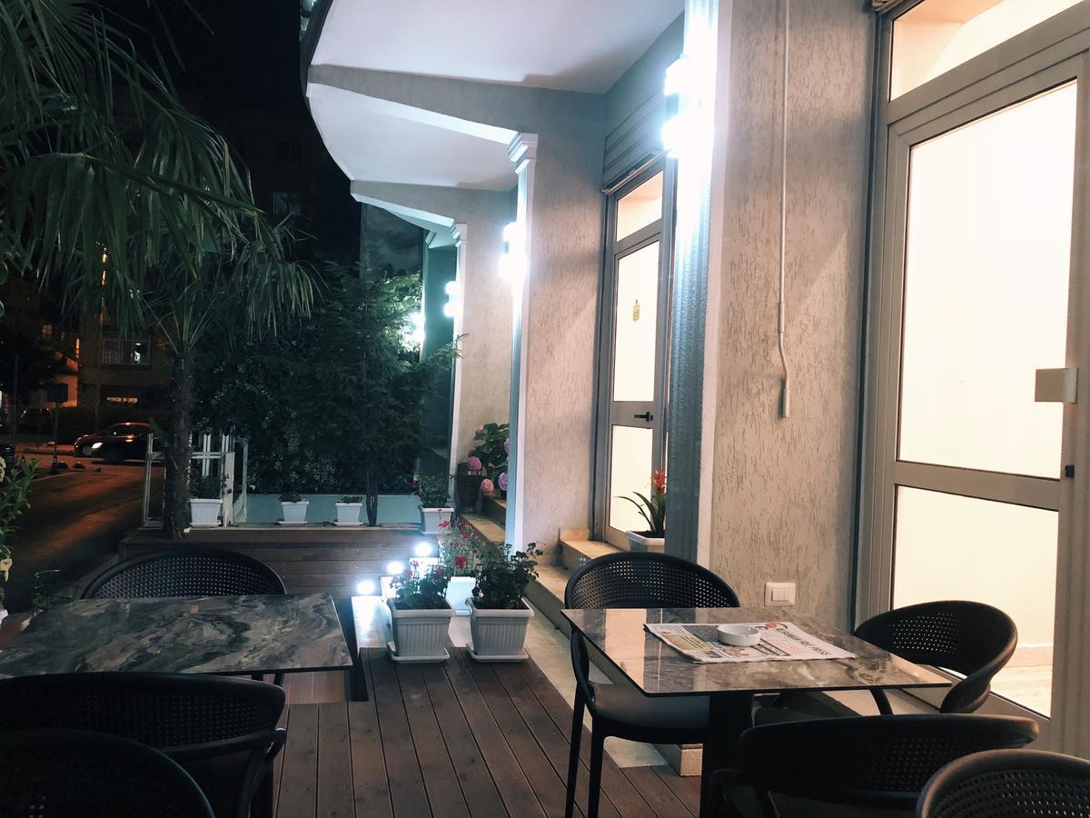 Hotel Palma Tirana Exteriör bild