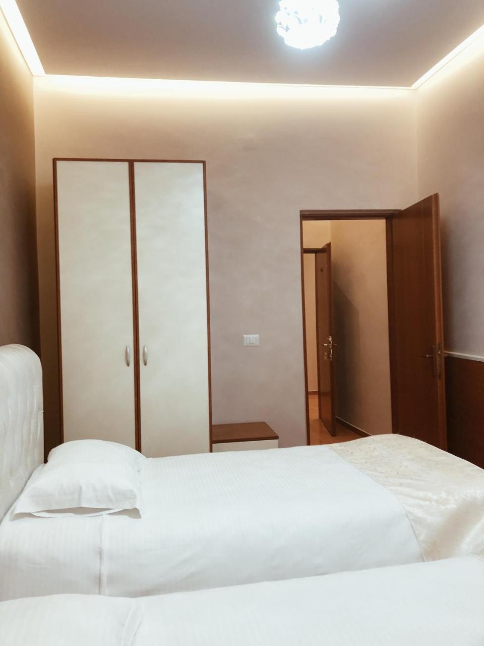 Hotel Palma Tirana Exteriör bild