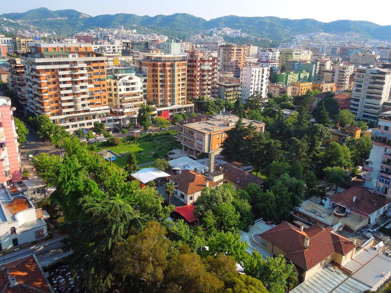 Hotel Palma Tirana Exteriör bild